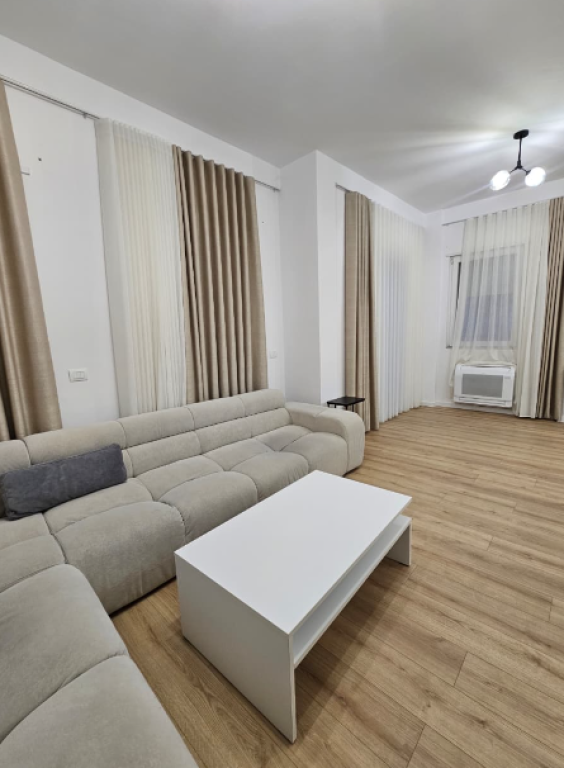 🏡 Vilë me Qira – Rezidenca “Vila Lule” | pranë TEG