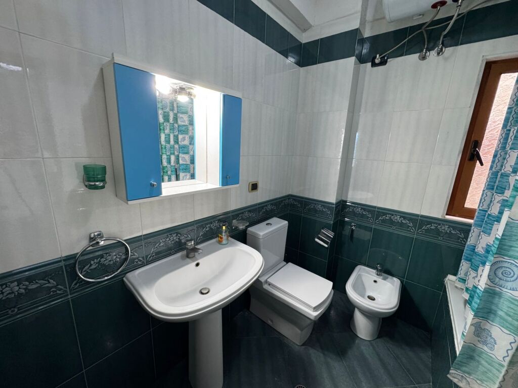 🏡 Dhome me qira – Kati i 2-të i një vile në Selitë të Vogël !