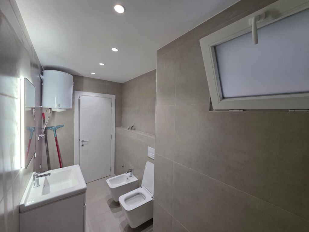 SHITET APARTAMENT 2+1 I RINOVUAR – OXHAKU