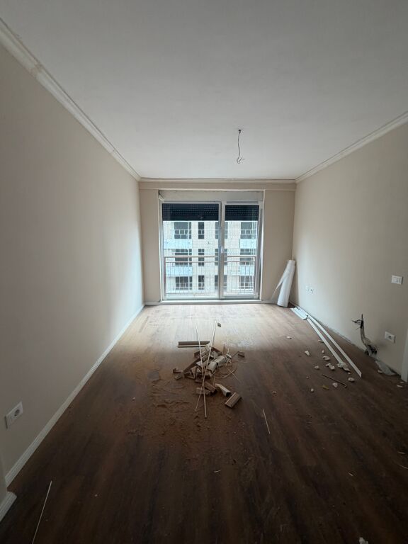 1+1,per banim ose zyre,ish fushe e aviacionit,600 euro