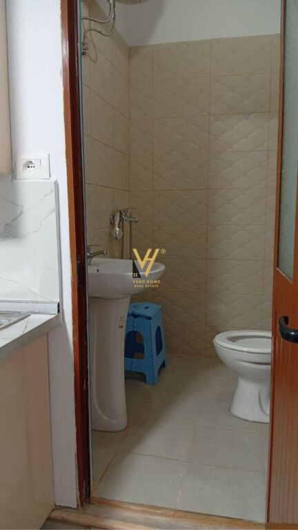 ENTRANCE 1+1+YARD FOR RENT IN ALI DEM 25,000 LEKE