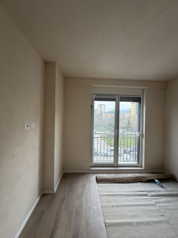 1+1,per zyra,kat 2 banim,ish fushe e aviacionit,500 euro