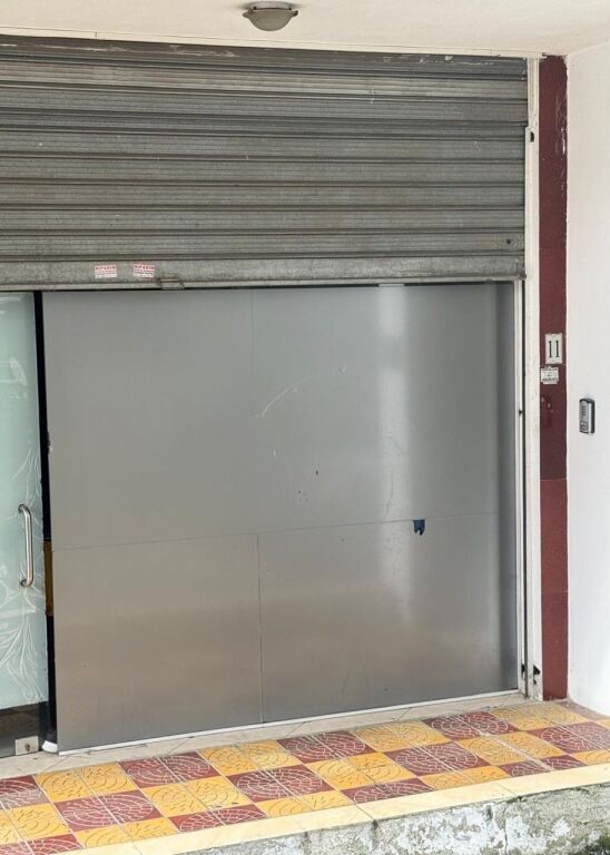 NEGOZIO IN AFFITTO 25 M2 VIA ELBASAN 70.000 LEKE