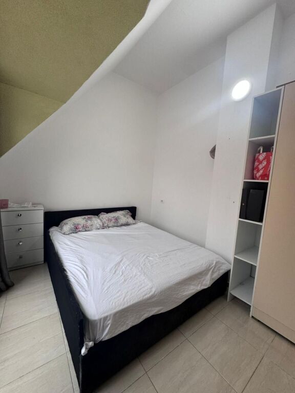 Apartament me qira 1+1 në Fresk!