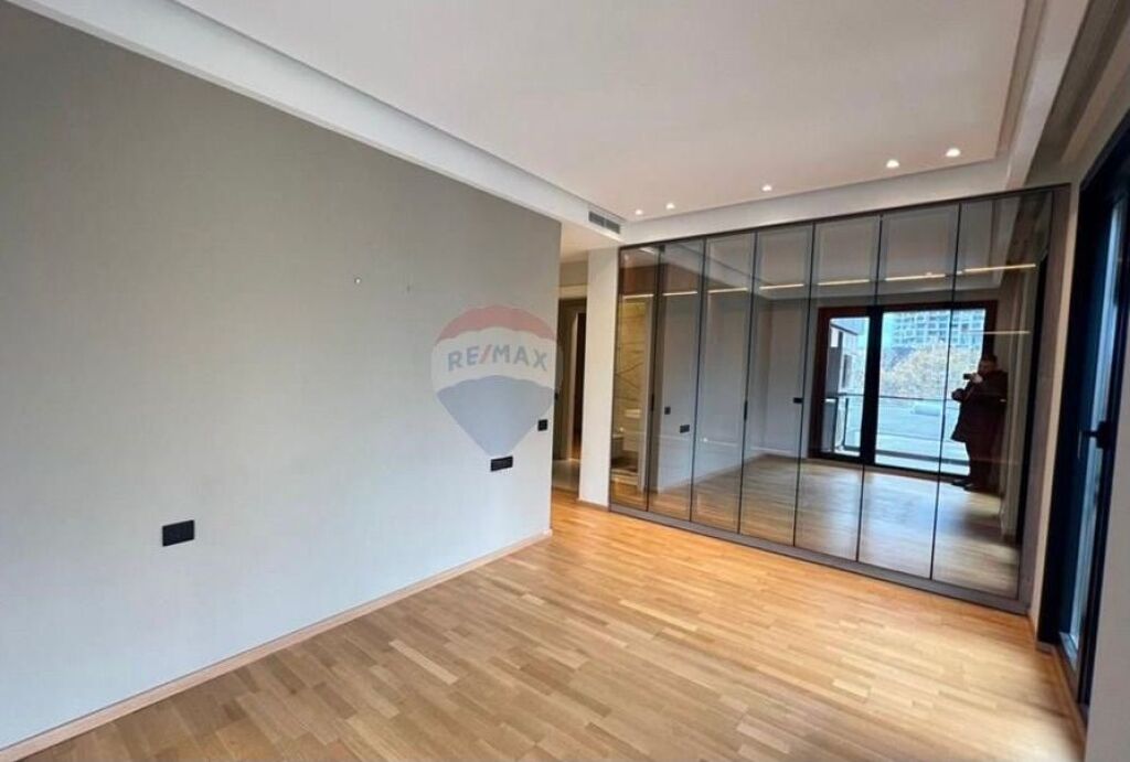 Apartament 3+1+2 luksoz tek Ambasada Amerikane. ID: 530181096-196