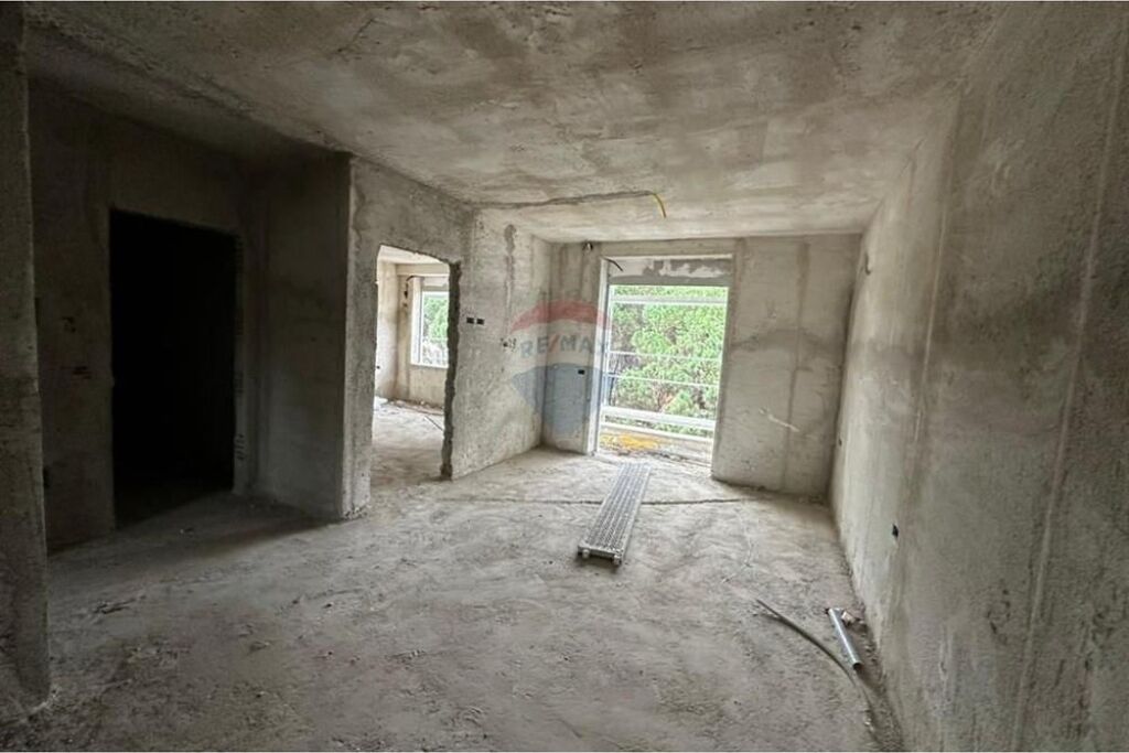 Apartament - Për Shitje - Mali i Robit, Durrës 108,000 €