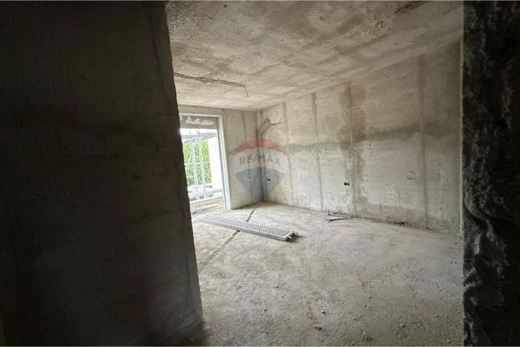 Apartament - Për Shitje - Mali i Robit, Durrës 108,000 €