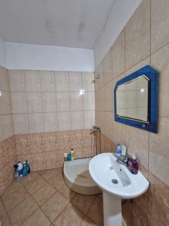 Affittasi 1+1 ASTIR TE BAR FAMED 400 mila lek