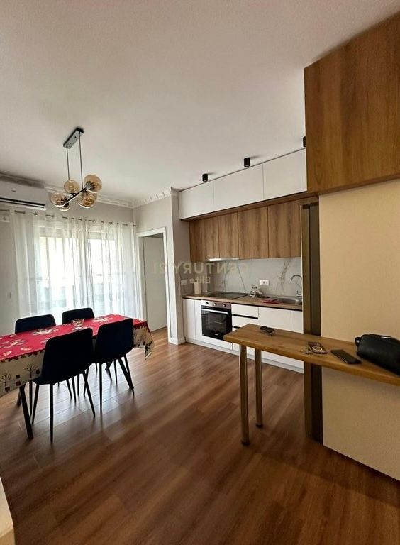 Apartament me qera 1+1 rruga e dibres