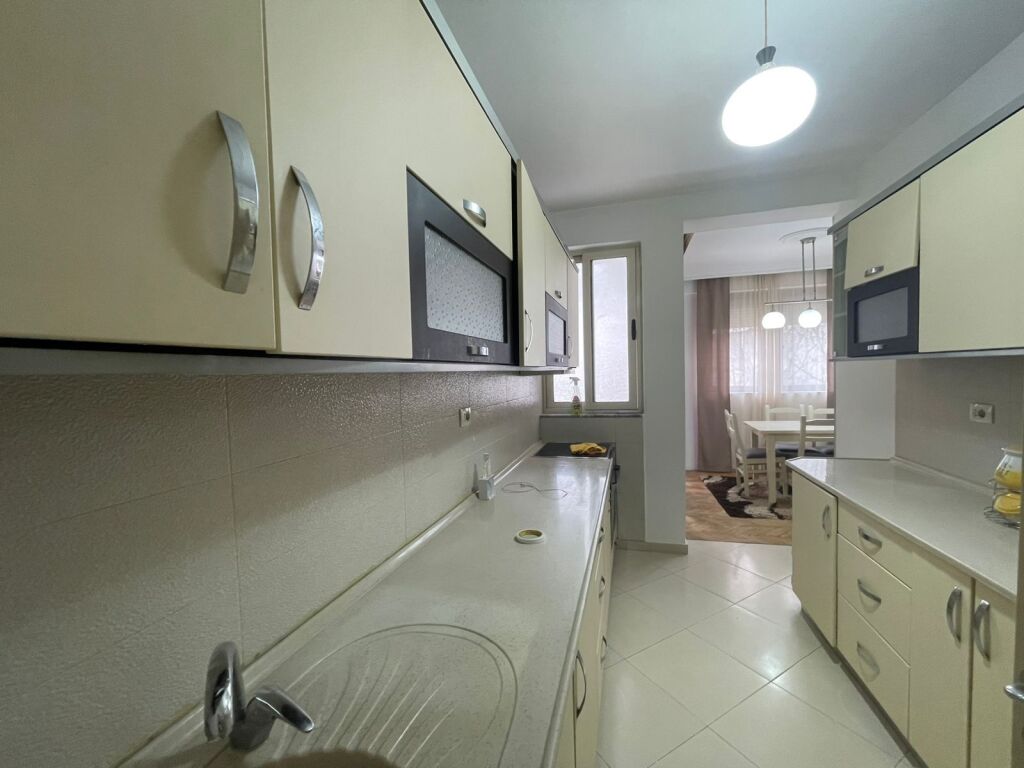 Jepet me qira 3+1+2 DON BOSKO TE VIVA MARKET 650 mije leke