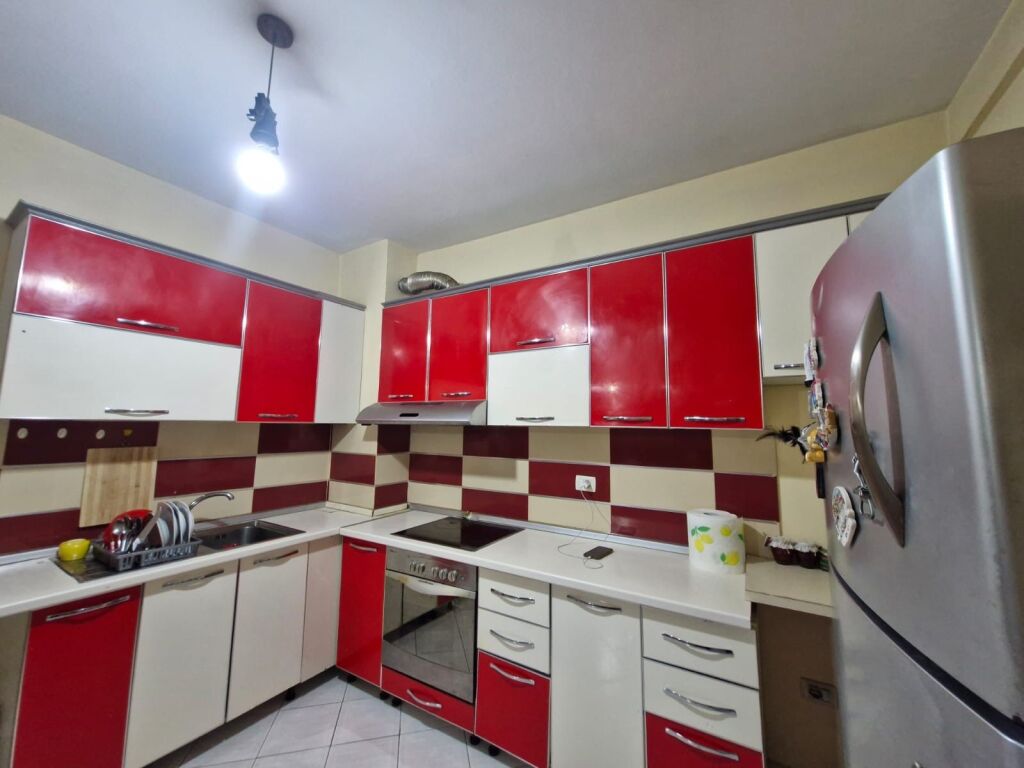 Affittasi 1+1 ASTIR TE BAR FAMED 400 mila lek