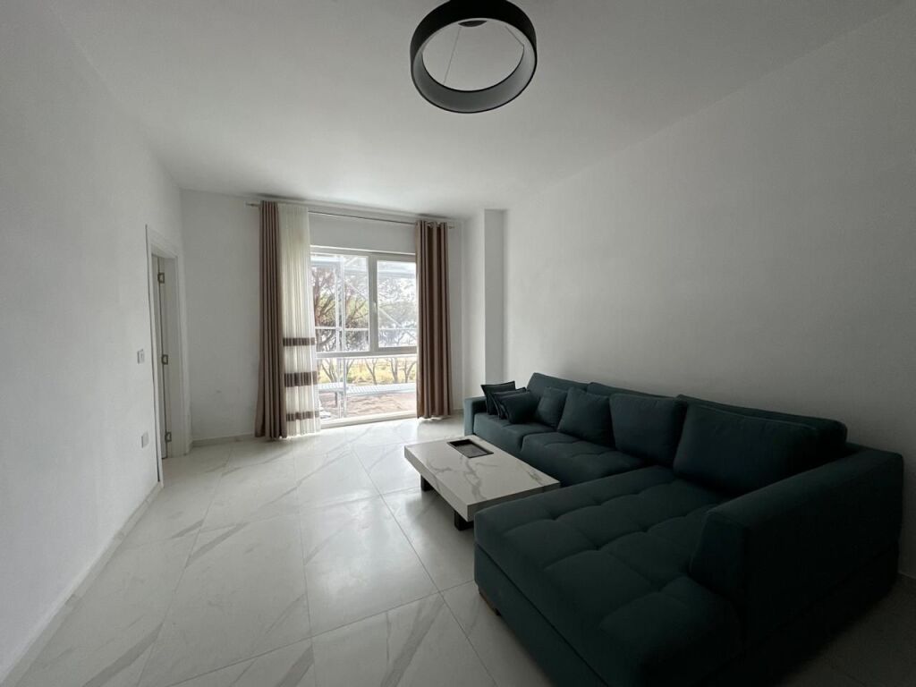 Apartament 2+1 vije e pare me detin, Mali i Robit