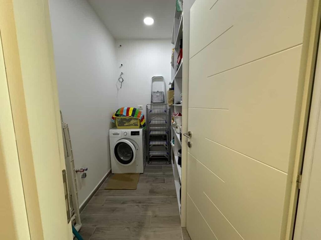 Apartament 2+1+2 me verande pamje deti