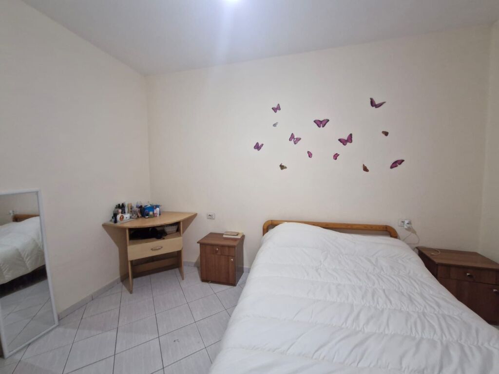 Affittasi 1+1 ASTIR TE BAR FAMED 400 mila lek