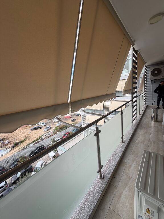 Office space, Paris Commune, te kika 2,1 million and 200 thousand lek