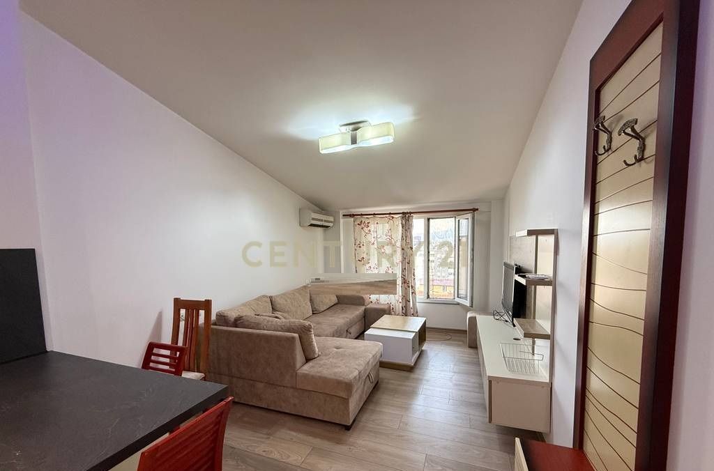 Jepet me qira apartament 1+1 Kodra e Diellit