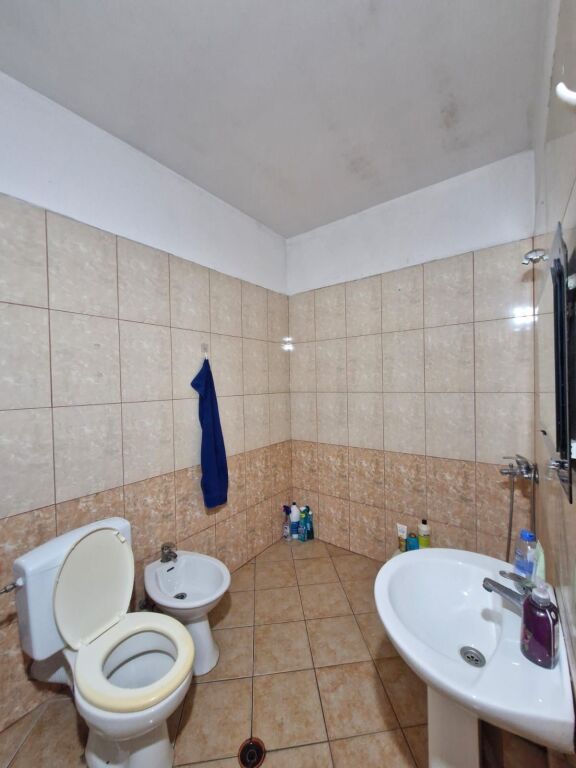 Affittasi 1+1 ASTIR TE BAR FAMED 400 mila lek