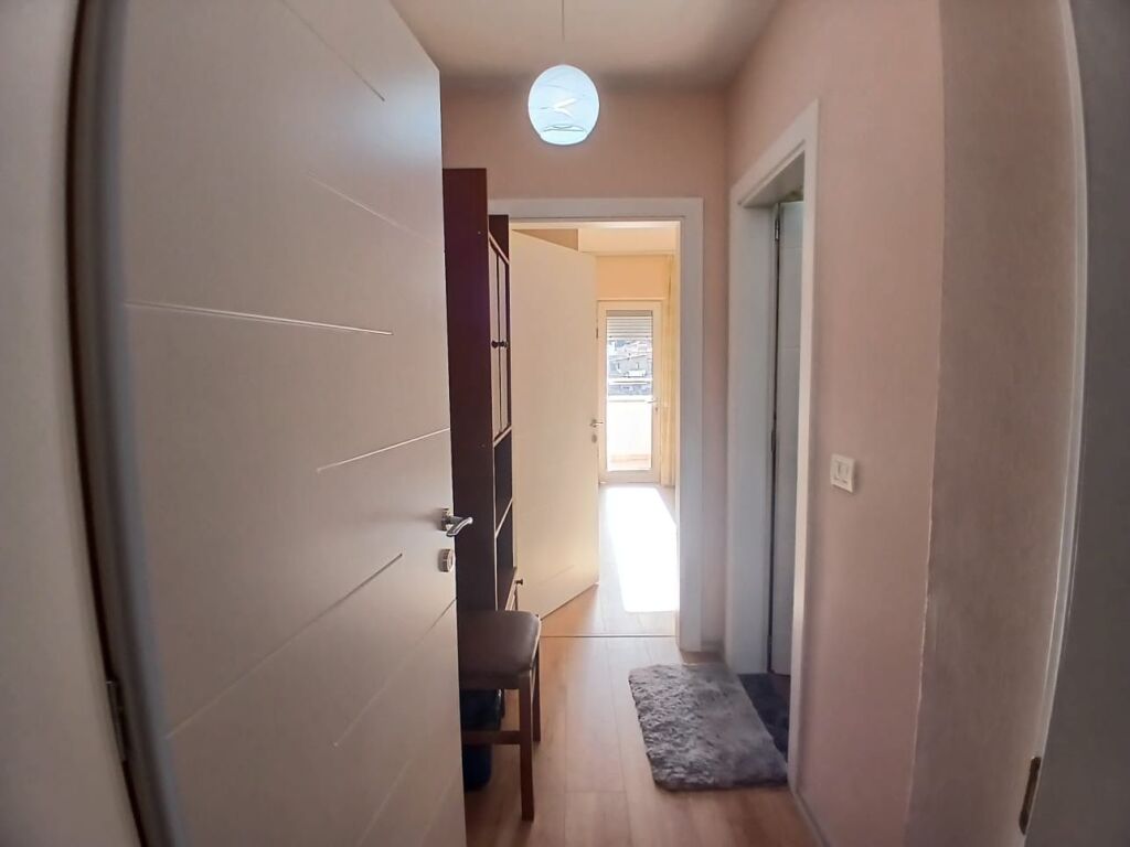 Jepet Me Qera Apartament 2+1+1 Ballkon