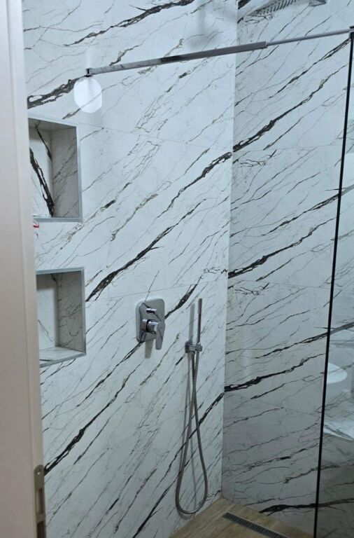 Jepet me Qira Apartament 3+1+2 - 📍 Pranë Kodrës së Diellit 1 !