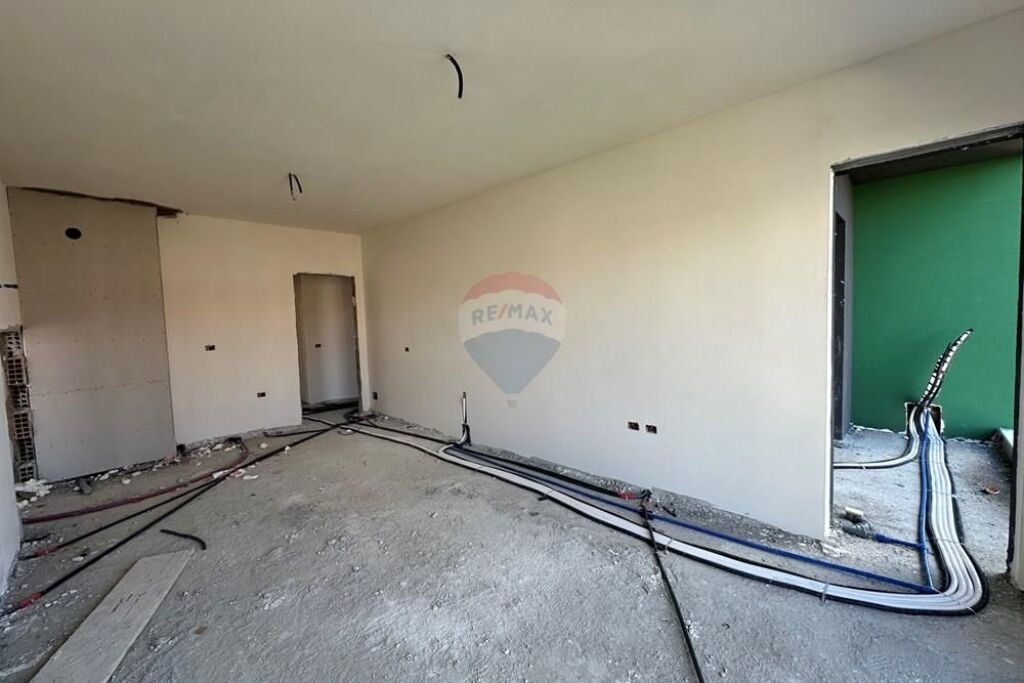 Apartament - Për Shitje - Bulevardi Blu, Kamëz 90,000 €