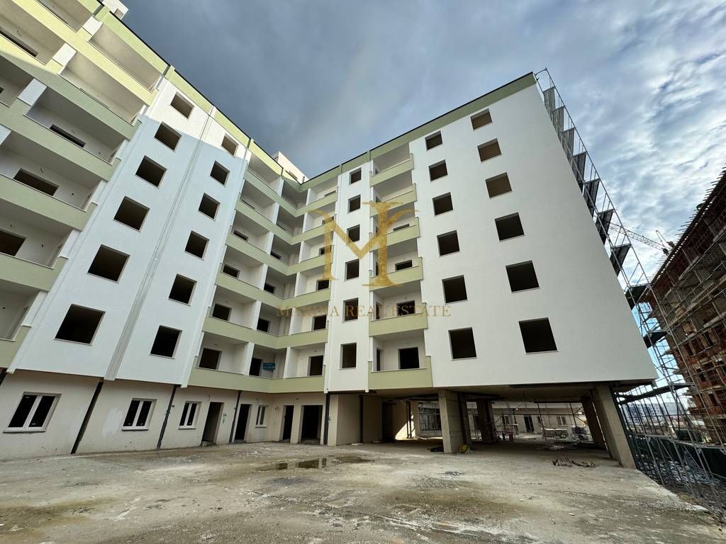 Shitet studio në Golem. 37.6m2