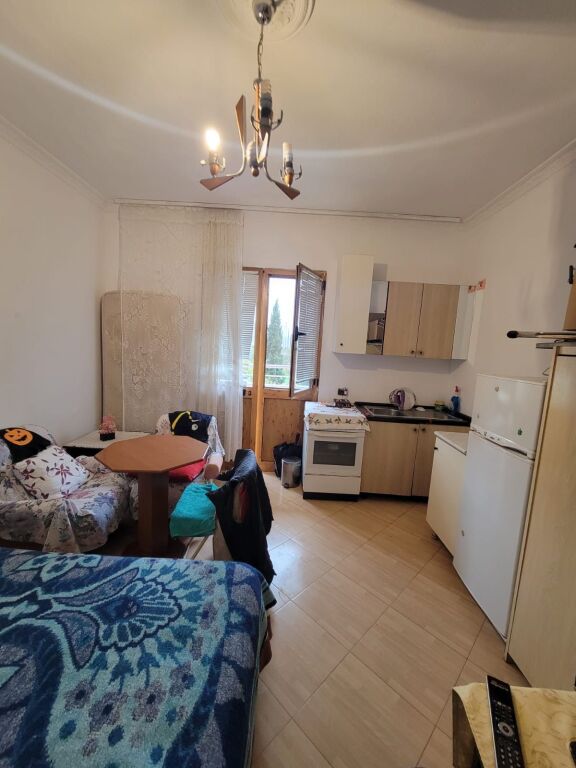 Monolocale in affitto in Via Besa