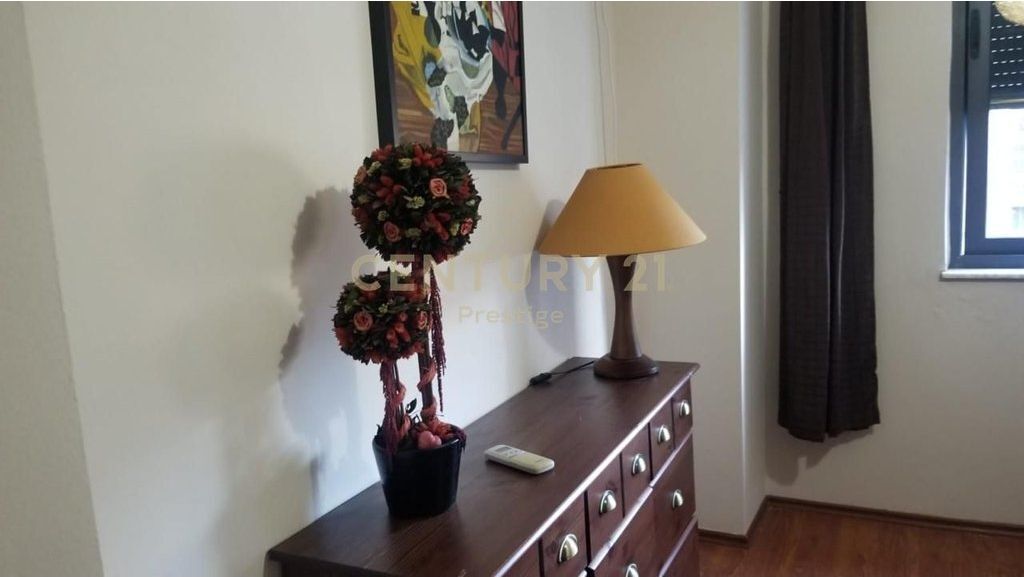 Në shitje apartament modern 2+1+2 pranë Shkollës së Baletit.