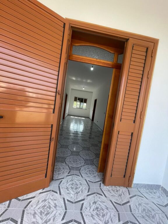 Shitet Shtëpi Private në Shijak