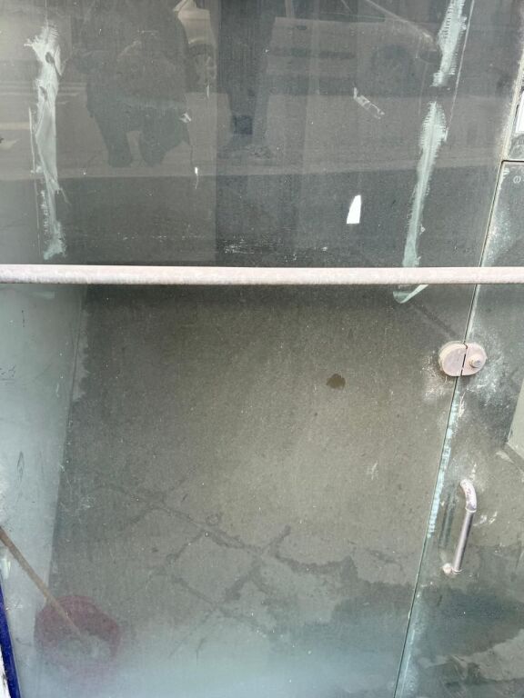 NEGOZIO IN AFFITTO 48 M2 VIA ELBASANIT 50.000 LEKE