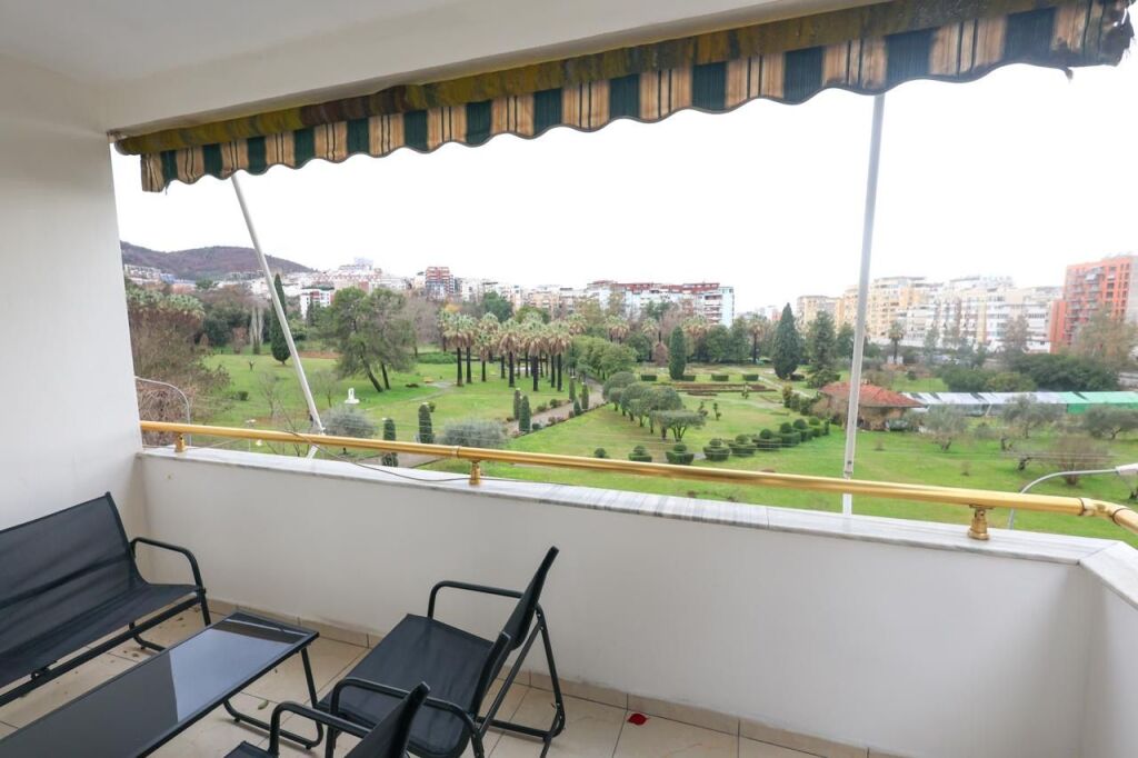 Jepet Me Qera Apartament 2+1+2 Ballkone