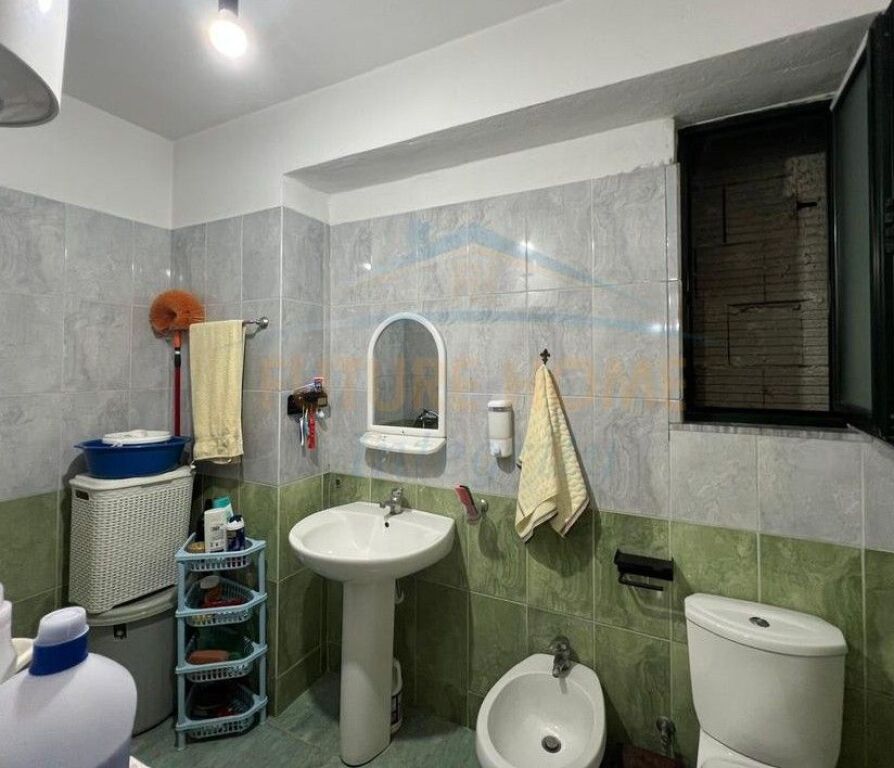 Shitet, Apartament 2+1, Misto Mame, Tiranë.