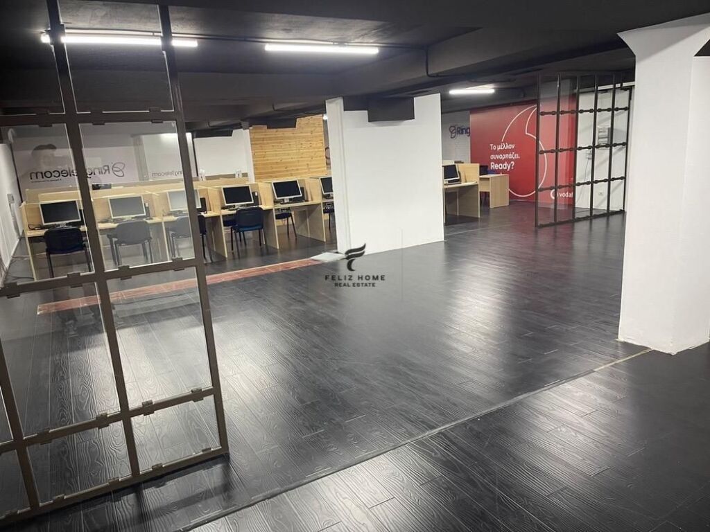 SHOP FOR RENT 350 M2 WILLSON SQUARE 4000 EURO