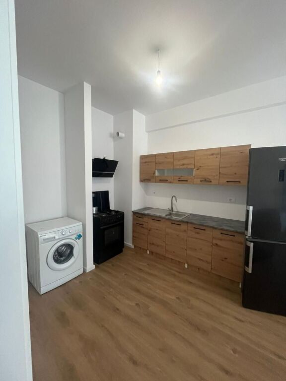 apartament 1+1 tek kompleksi Kadiu, Mangalem.