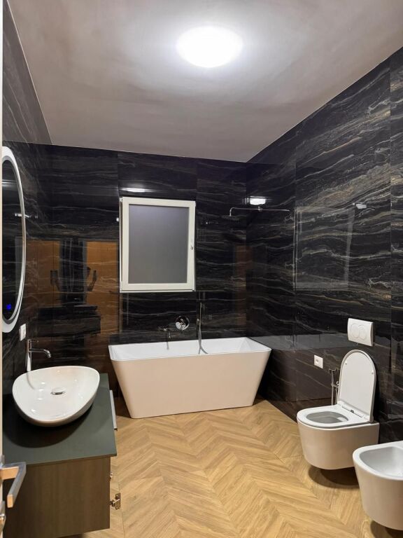 Appartamento 2+1 al piano villa vicino al Palazzo delle Brigate!