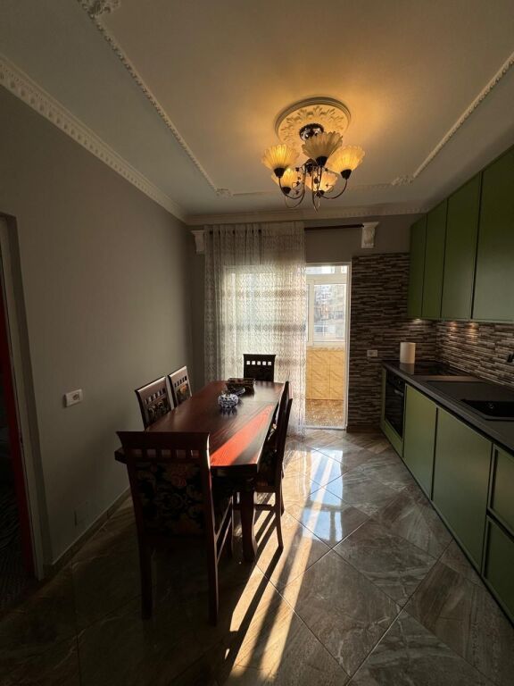 Apartment 2+1+2 for rent in Bllok!