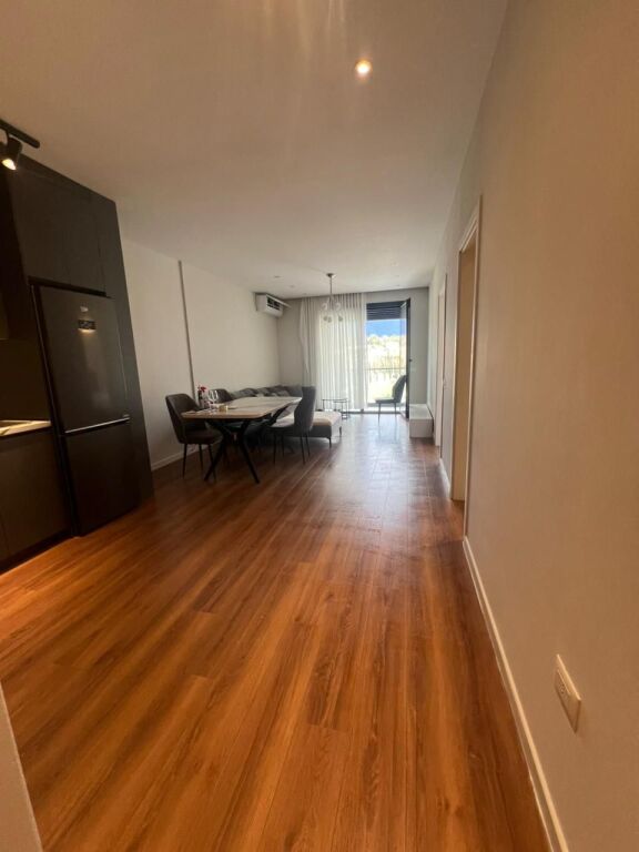 Liqeni i Thate - Med Invest