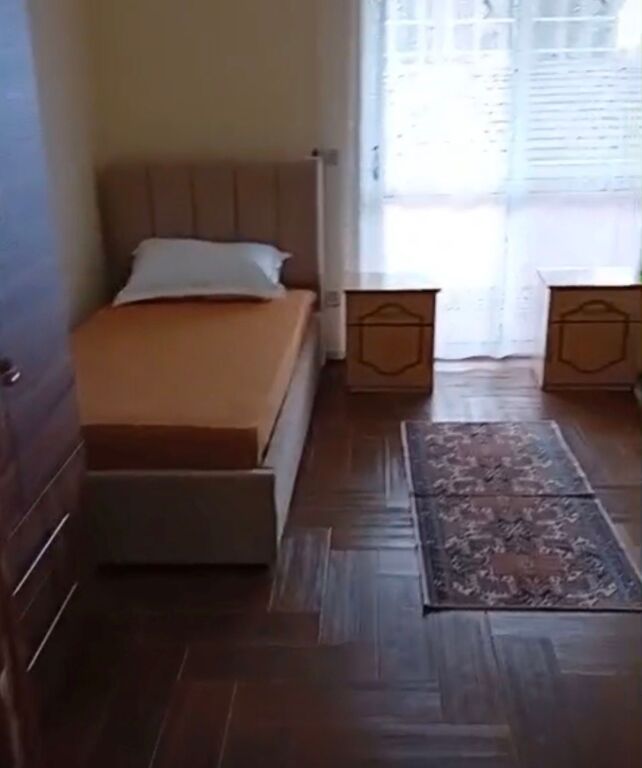 Apartament 3+1 per shitje ne Xhamllik!