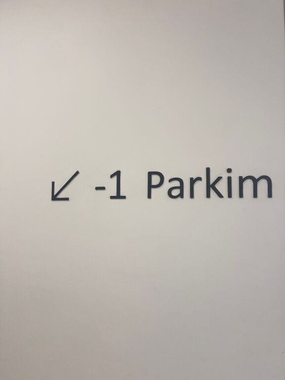 2 posti auto in vendita