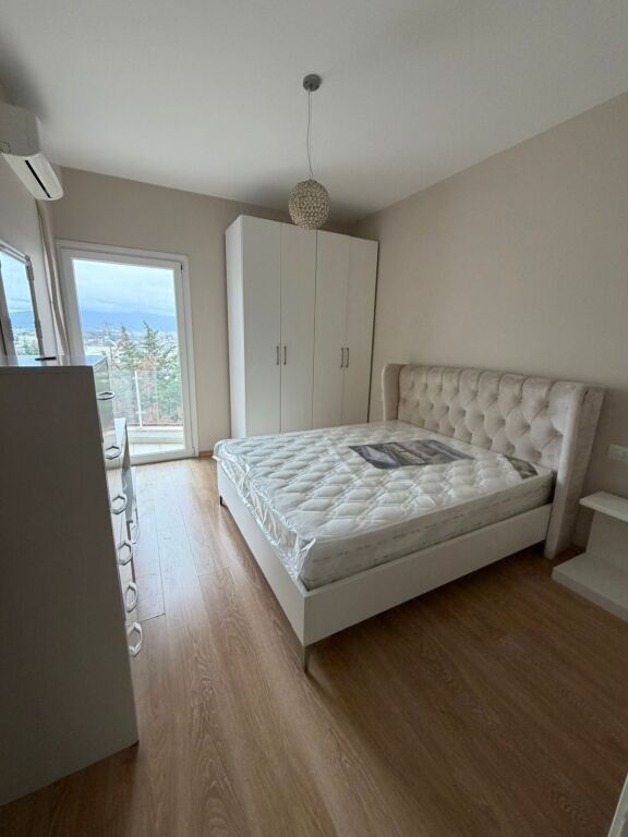 Affittasi Appartamento 2+1+2 Giardino Botanico