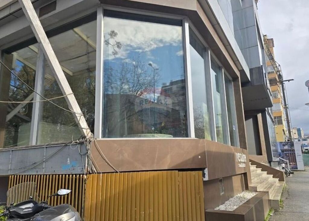 Dyqan per qira te Sheshi Wilson ID: 530191006-1134