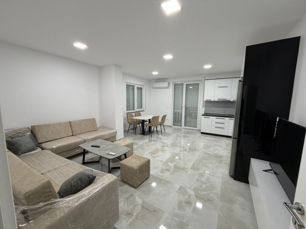 Jepet Apertament me Qera 2+1