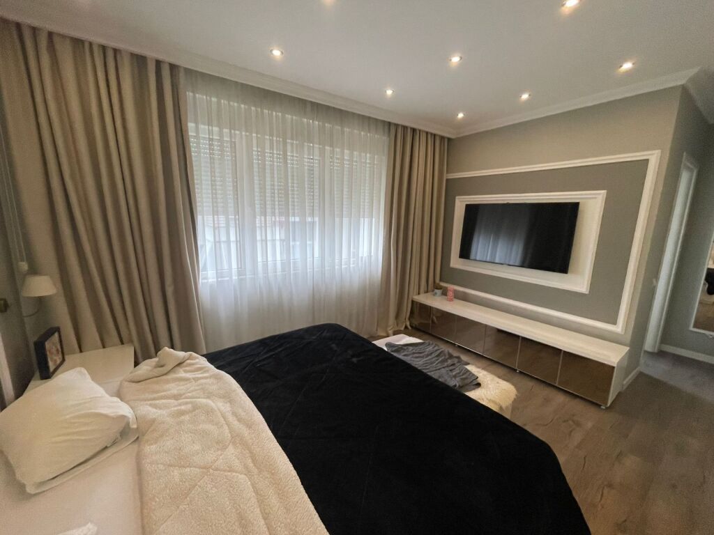 Jepet Apartament 2+1+2+2🅿️ me Qera