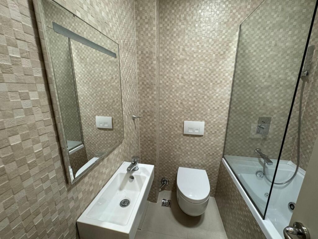 Qera - Apartament 2+1+2+Parking  - Liqeni i Thate