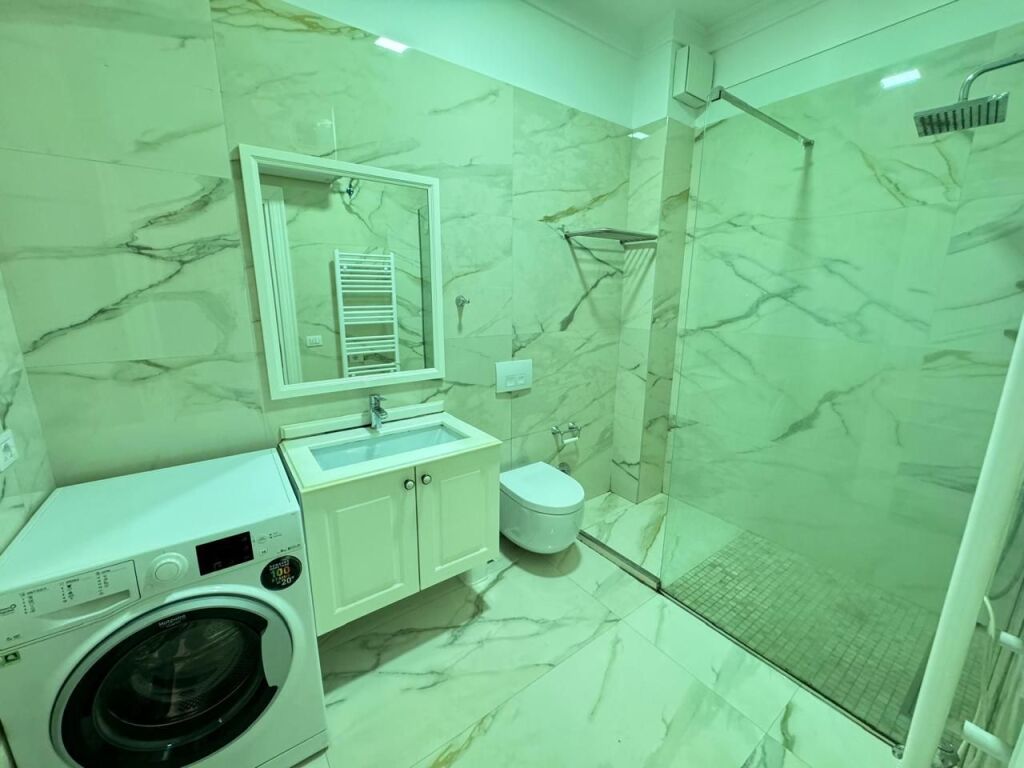 Qera - Apartament 2+1+2+Parking  - Liqeni i Thate