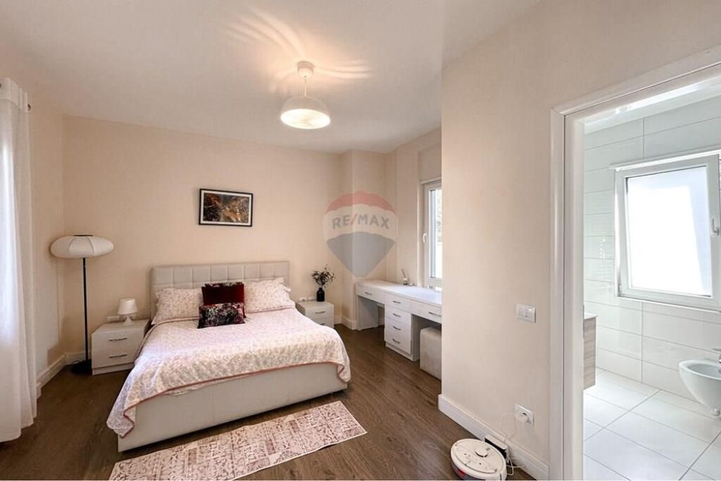 JEPET ME QERA VILE TEK REZIDENCA SUNRISE 2200 EURO