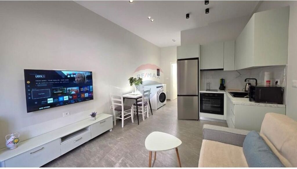 Apartament 1+1 me Qira – Zona Topana, Vlorë