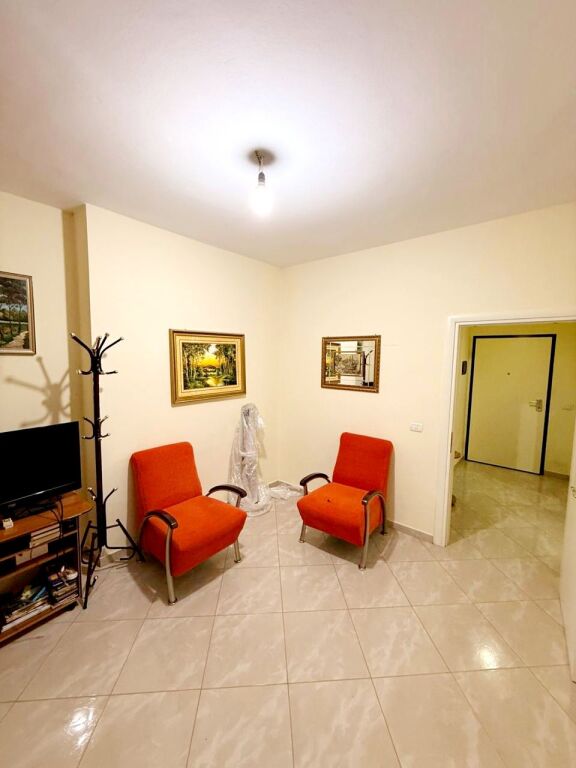 Kavaje, apartment 1+1, building with elevator near the industrial market