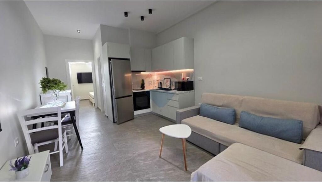Apartament 1+1 me Qira – Zona Topana, Vlorë