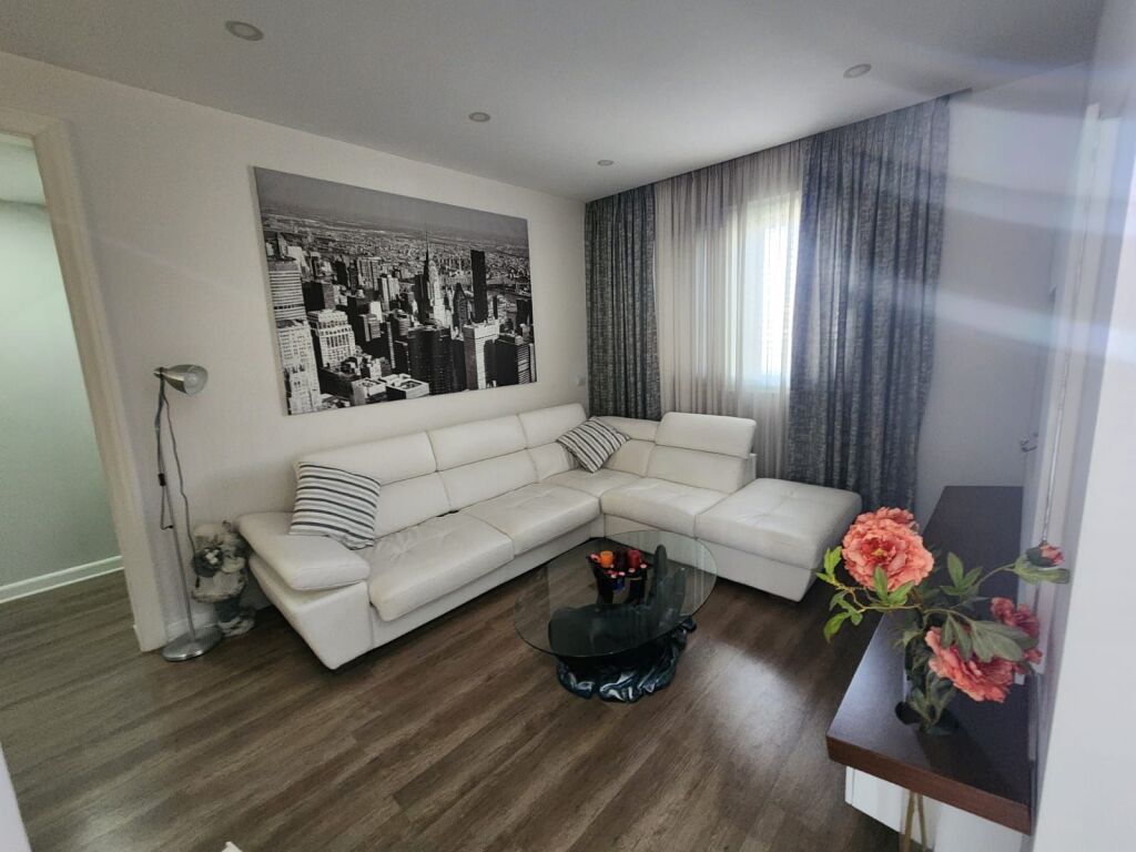 SUPER APPARTAMENTO 2+1 IN AFFITTO VICINO A VALA PARK, DURRES