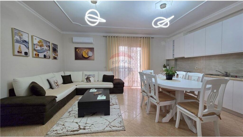 🏡 Apartament 2+1+2 për Shitje – Rr. e Çipajve, Vlorë